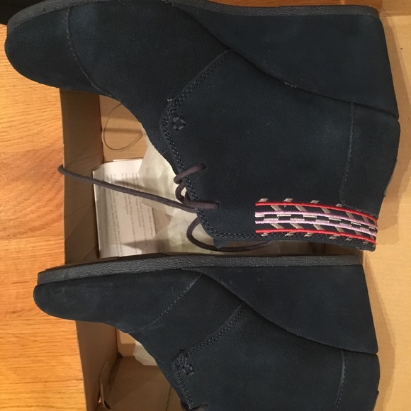 Toms suede booties. Size 7.5 - Picture 7 of 8